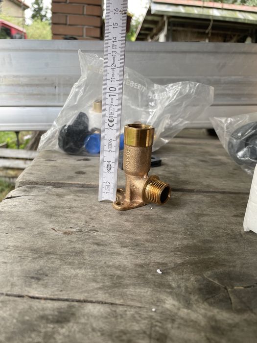 Złączka Geberit kątowa 1/2”x1/2”