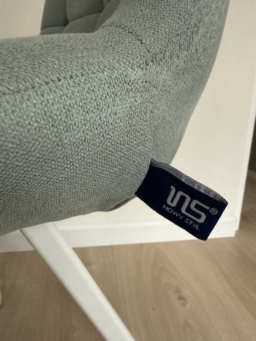 Стілець для кухні та вітальні Nowy Styl