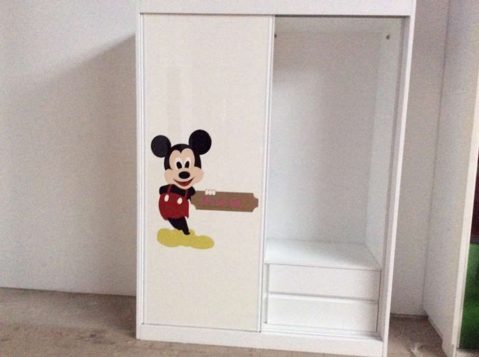 Fazemos roupeiros de todas as medidas,lacados ou pintados,embutidos.