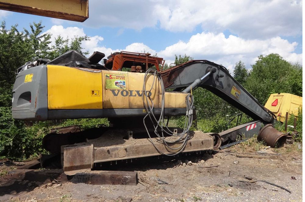 Koparka Volvo EC 240 BLC na części