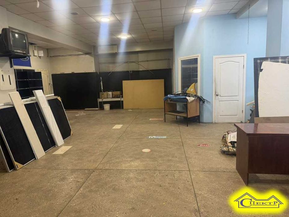 110кв.м. офіс магазин 95квартал зі світлом   акумулятор 30квт інвертор