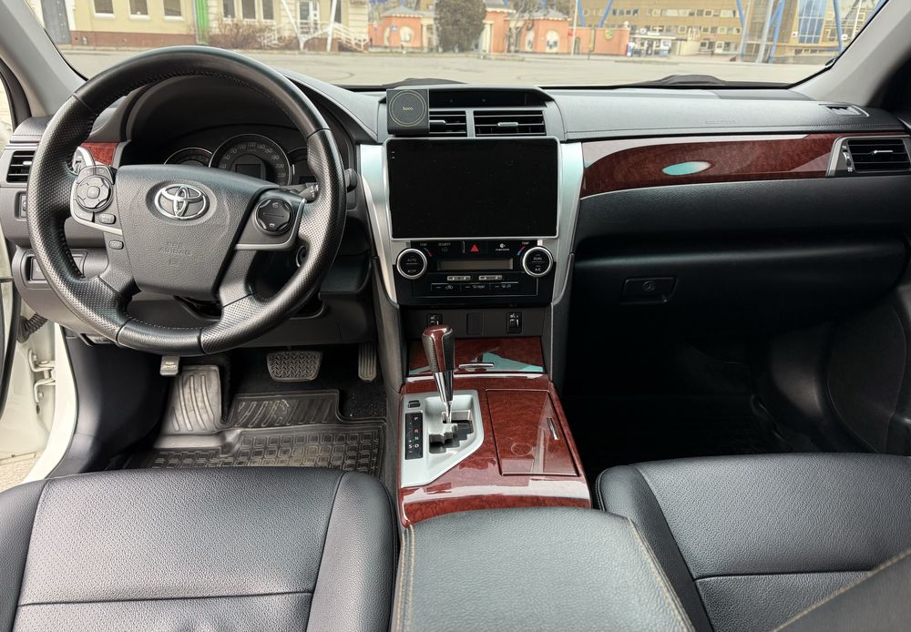 Продам Toyota Camry 50 (Официал)