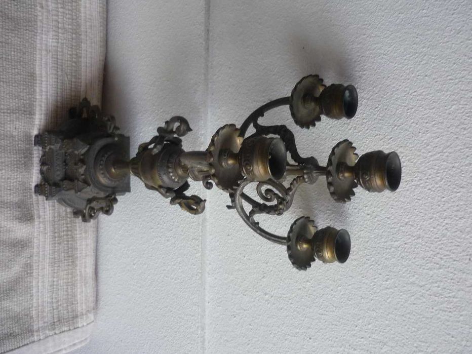 par candelabros para 4 lumes antigos