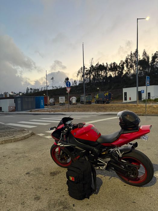 Yamaha R1 motas