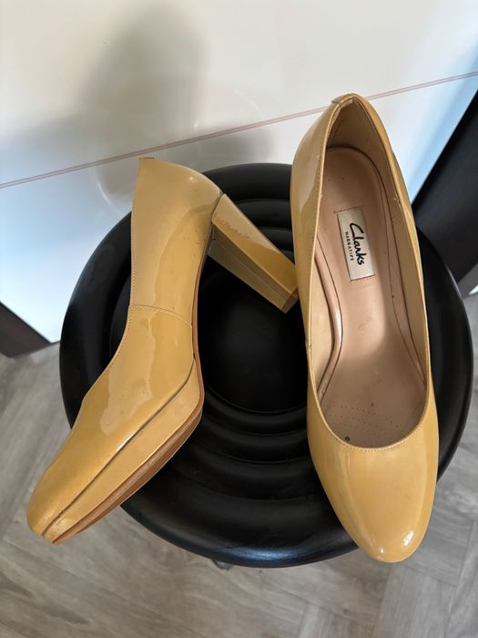 Туфлі Clarks  кожа, лак