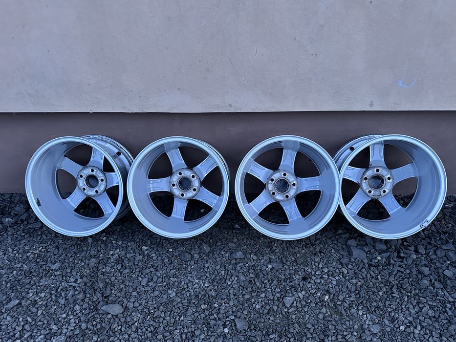 Продам диски на Вольво R16