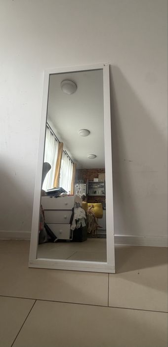 Białe lustro 127x47 cm – solidne, Leroy Merlin