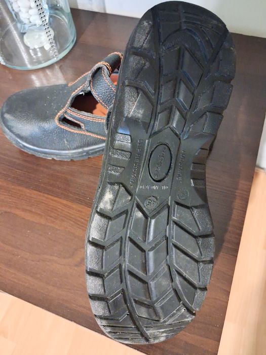 Sandały robocze nowe