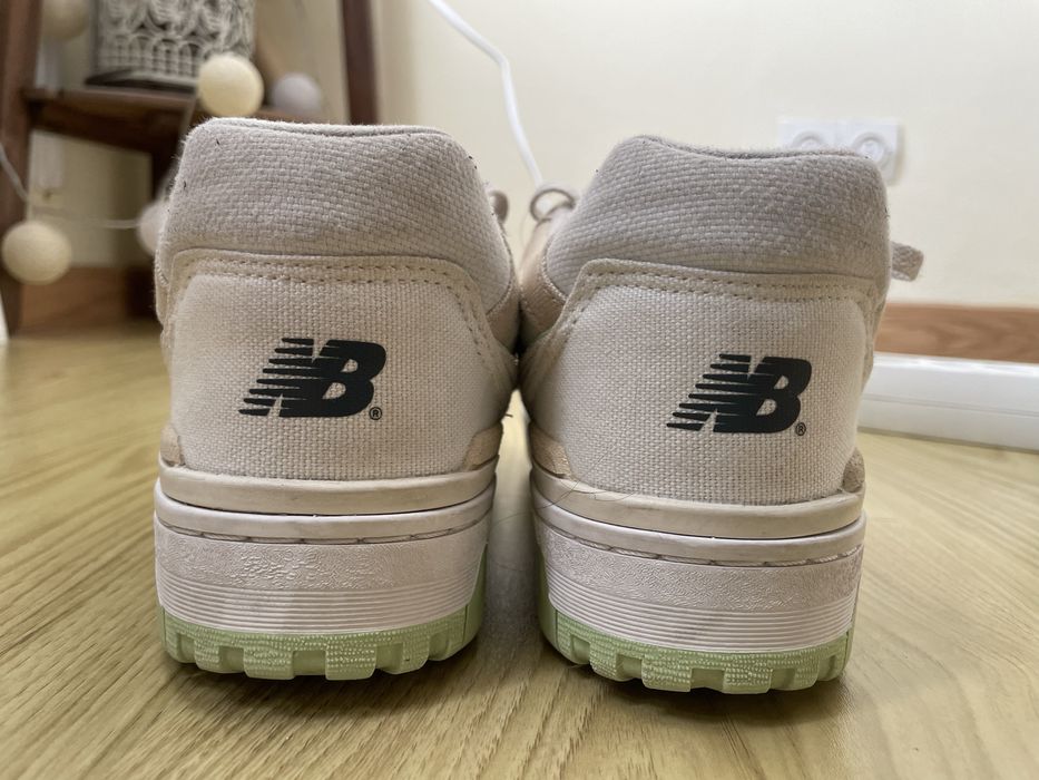 New Balance 550.