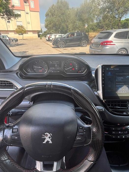 Peugeot 208 Impecavel