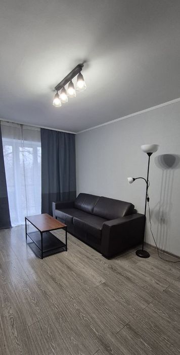 Продам гарну 2 кімнатну квартиру на Г.Кондратьєва біля театру Щепкіна