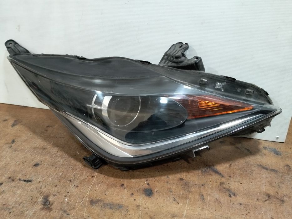 Farol Toyota aygo ótica direita 2016