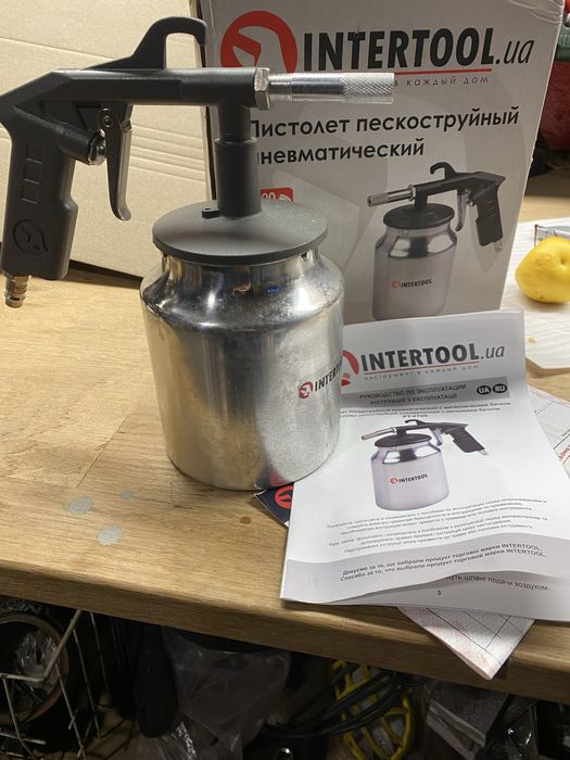 піскоструминний пістолет Intertool PT-0705