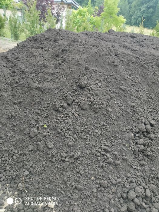 Ziemia wierzchniówka, czarnoziem pH 6,5-7