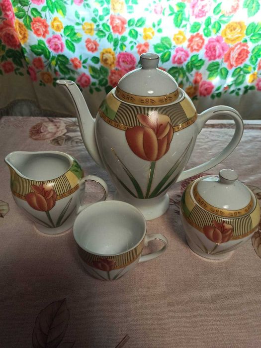 Фарфоровый сервиз
