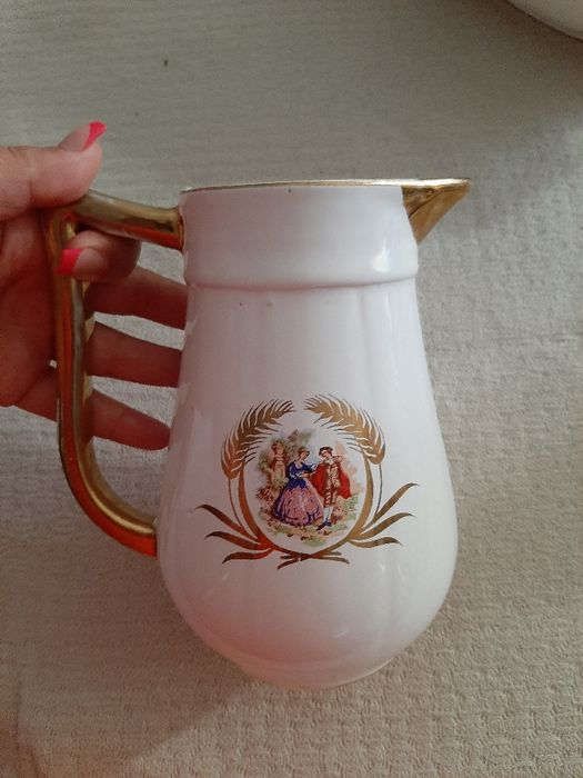 Terrina com tampa e jarro - Fábrica porcelana de Aveiro