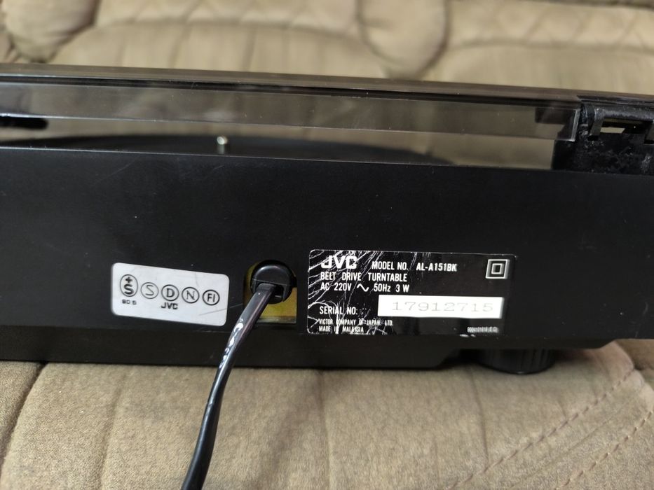 Проигрыватель винила jvc  AL-A151ВК