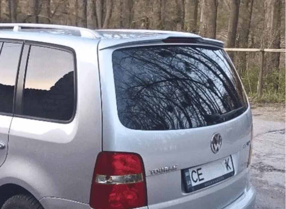 Спойлер Volkswagen Touran 2003-2010 Козырёк на ляду Фольцваген  Туран 2003-2010