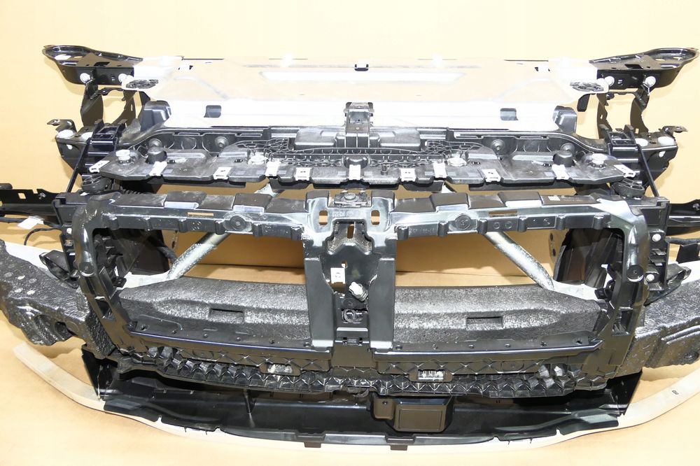 bmw g22 430ix pas przedni belka wzmocnienie radar