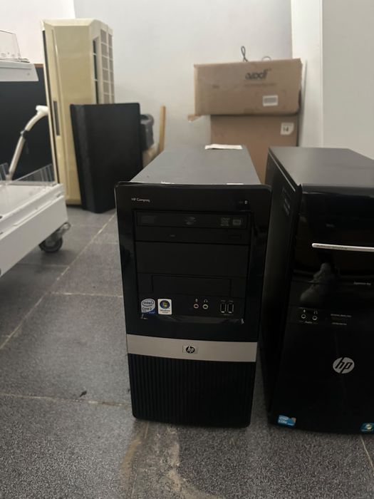 Várias Torres de Computador