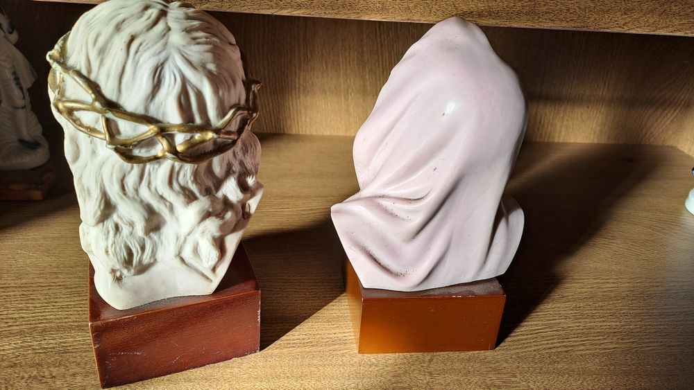 Bustos em Marfinite Genuine