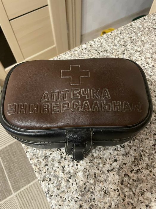 Аптечка універсальна