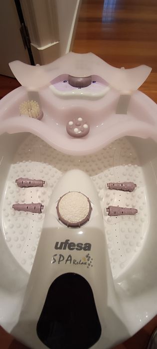 Massajador de pés a água