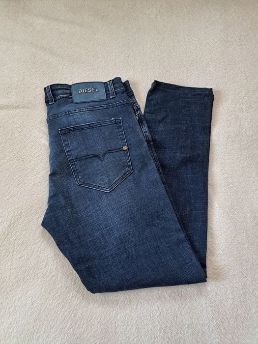 Spodnie jeansowe Diesel  menskie D.M.A Devision  Industry