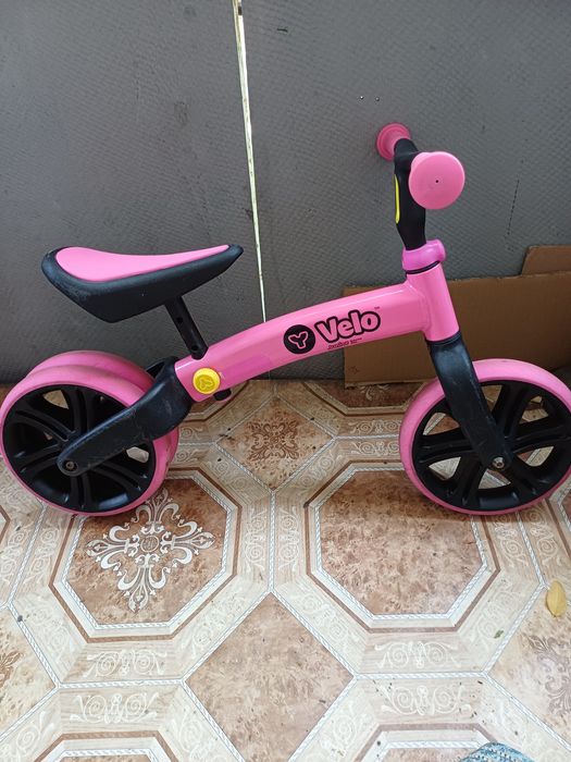 Продам беговел в гарному стані