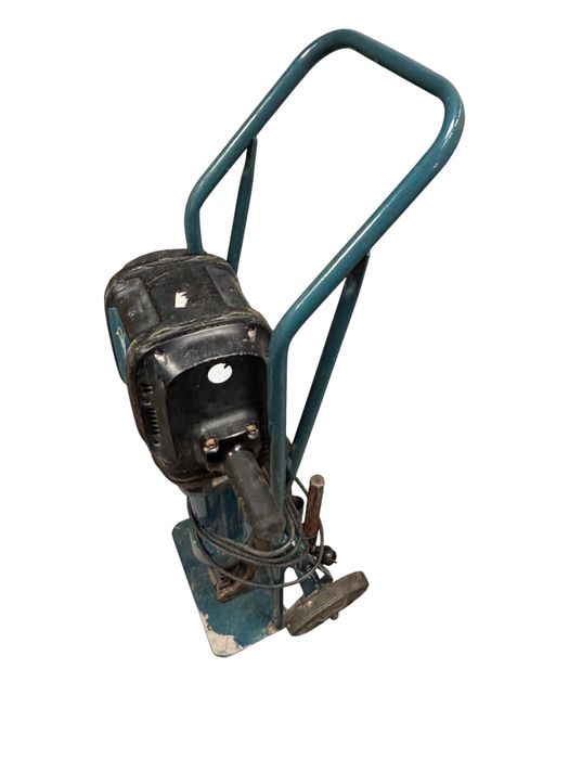 Młot wyburzeniowy Makita HM1812 72,8 J 2000 W +WÓŻEK