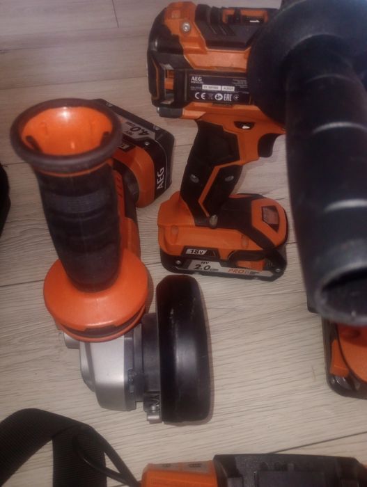 Zestaw narzędzi AEG