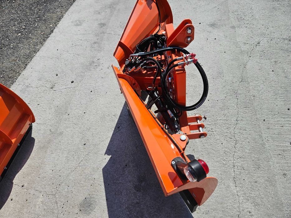 PŁUG ŚNIEŻNY prosty lub łamany euro/tuz/sms/tłok/wózek widł. C330/360