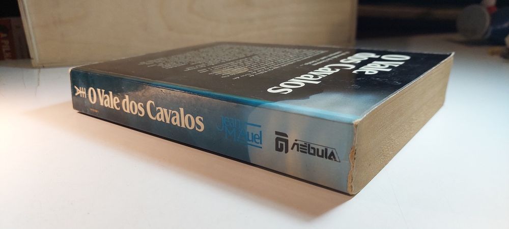 O Vale dos Cavalos - Jean M. Auel (Publicações Europa-América)