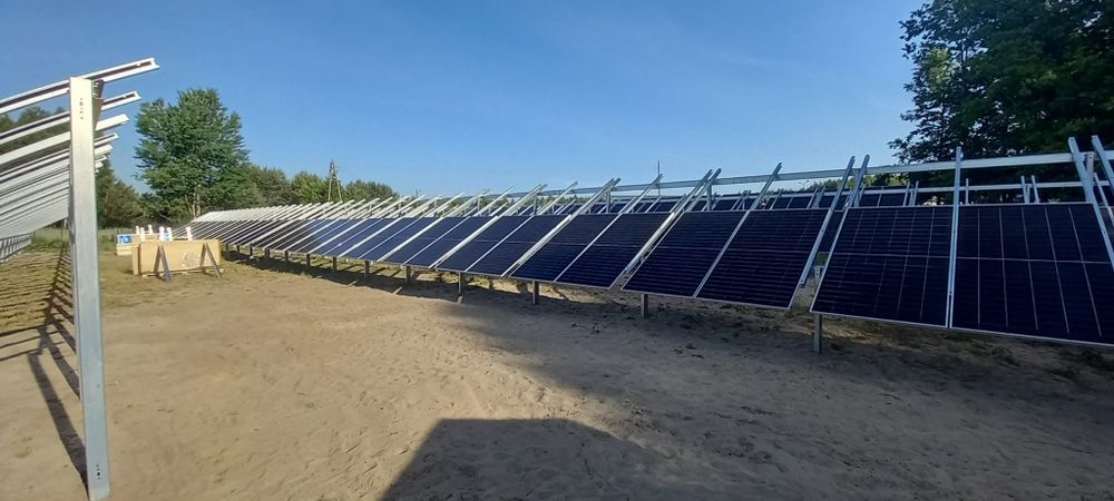 Kafarowanie słupków na farmach PV. Cała Polska