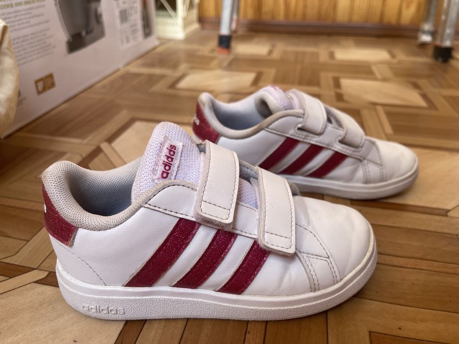 Кросівки 27 р Adidas для дівчинки 17 см