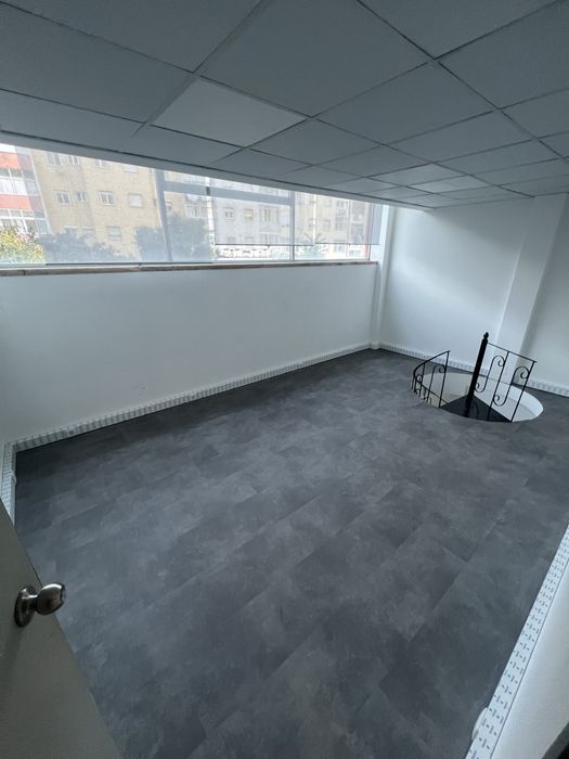 Escritorio / Loja / Espaço Comercial