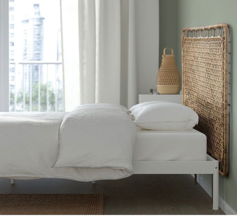 Cama com cabeceira
