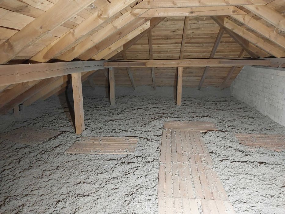 Celuloza, wełna drzewna,  ocieplenia, stropy, dachy, izolacje poddaszy