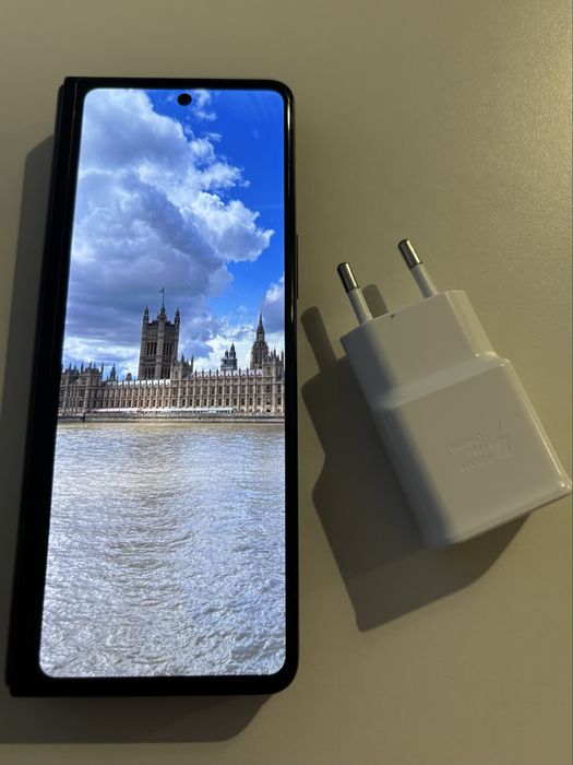 Samsung Galaxy Z Fold3 5G 256GB Preto – Ler Descrição