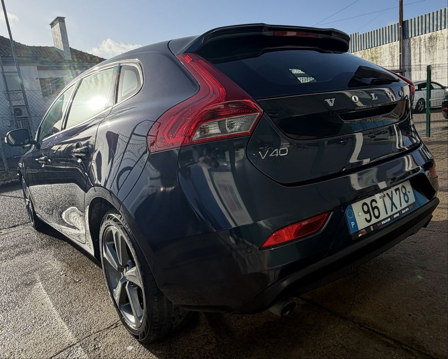 Volvo V40 D3 R-Design 2.0