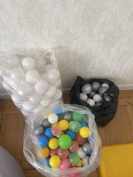Продам Большой сухой бассейн б/у