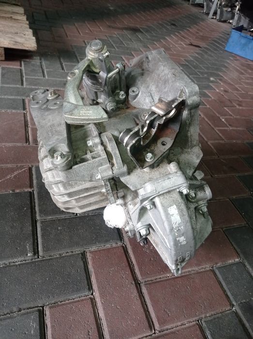 Коробка передач 1.9 6-ст. механическая Opel Astra h Zafira B КПП МКПП