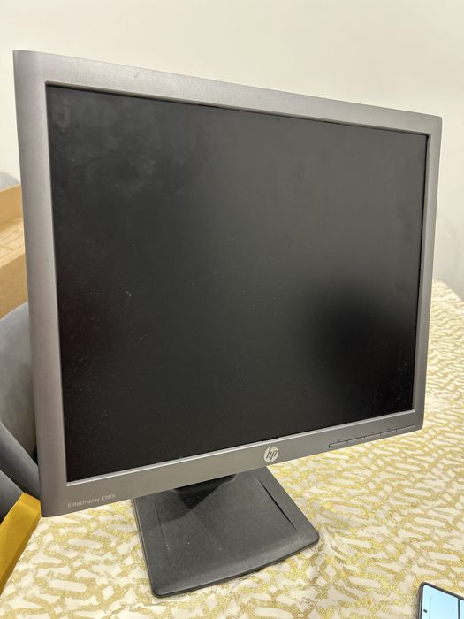 Monitor HP e190i ips display
