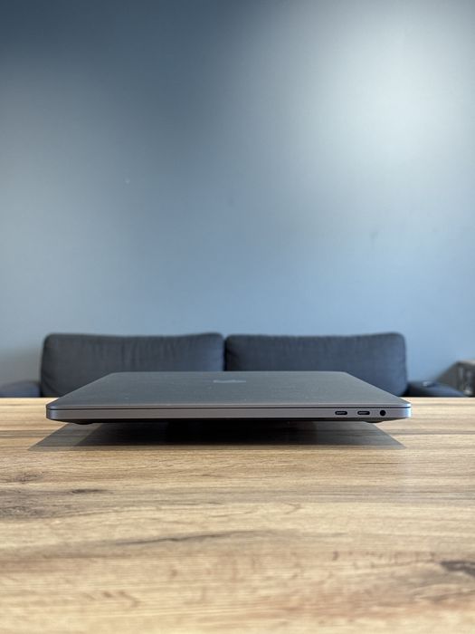MacBook Pro 16 2019 i9 2.4ghz 64/512gb Amd Pro 5500m 8gb