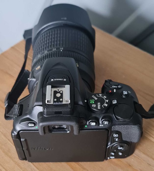 Aparat NIKON D5600 + Obiektyw 18-105 VR kit - stan idealny