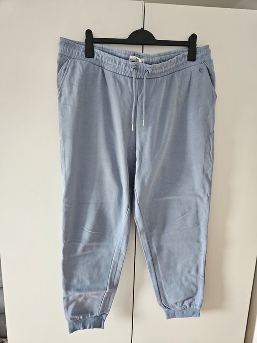 Spodnie dresowe C&A XL / 42 błękitne