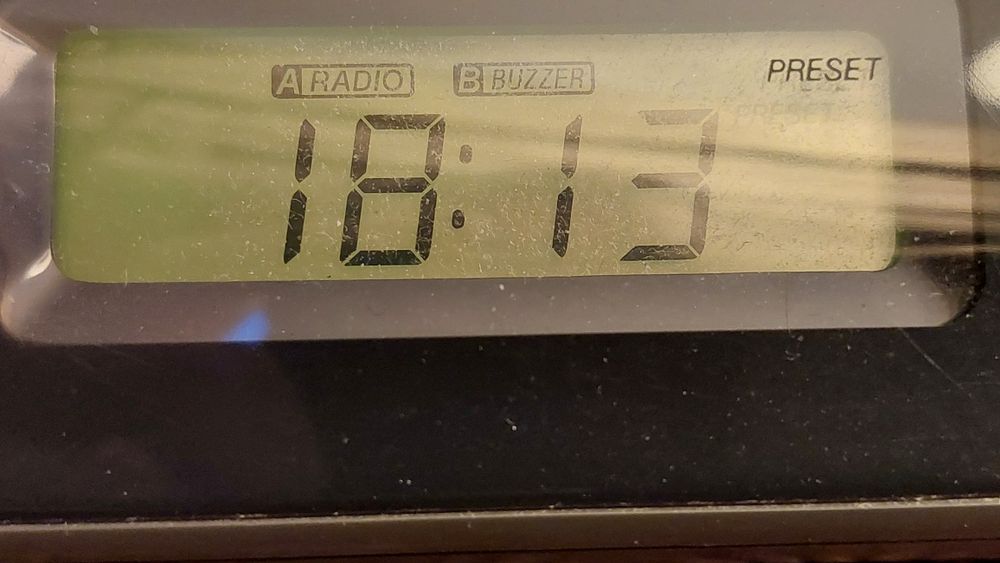 Vendo Rádio despertador Sony