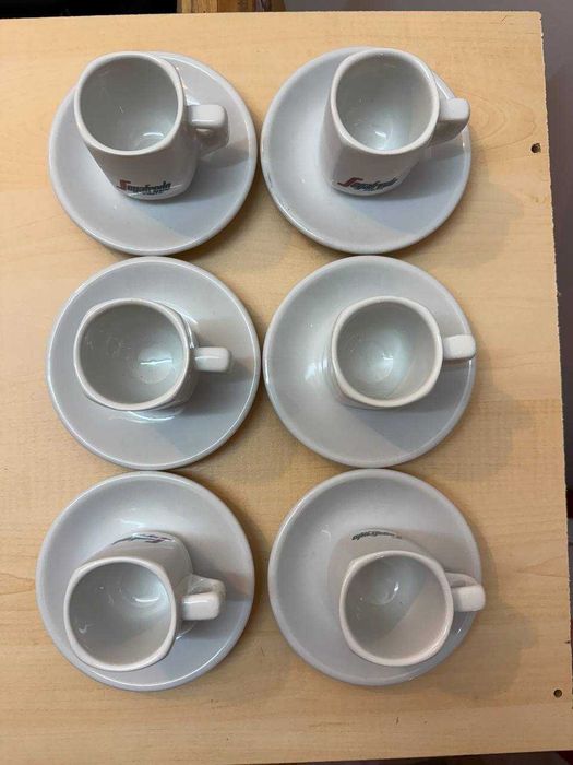 Conjunto de chávenas de café