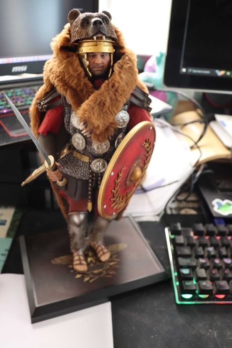 Rome Imperial Legion Army - Flag Bearer Figura 1/6