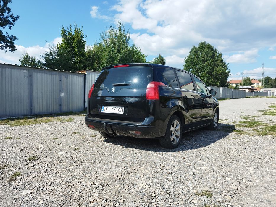 Peugeot 5008 rok 2011
